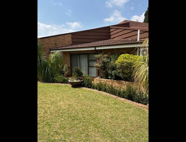 4 BEDROOM HOUSE FOR SALE IN VANDERBIJLPARK SE 3